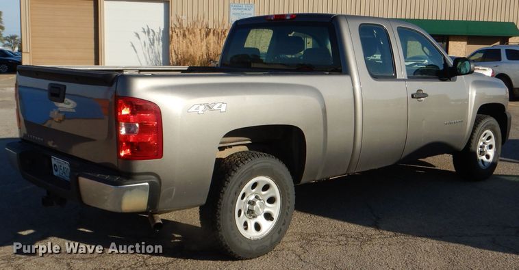 image for item DI2598 2013 Chevrolet Silverado 1500 Ext. Cab pickup truck