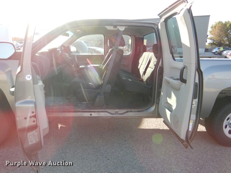 image for item DI2598 2013 Chevrolet Silverado 1500 Ext. Cab pickup truck