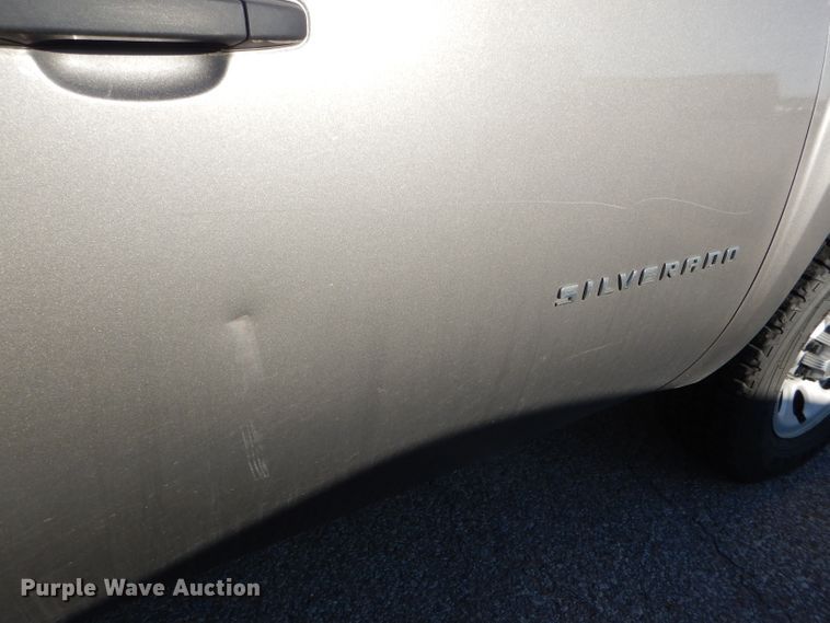 image for item DI2598 2013 Chevrolet Silverado 1500 Ext. Cab pickup truck