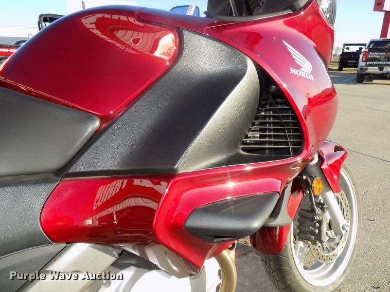 image for item DO9416 2010 Honda NT700V motorcycle