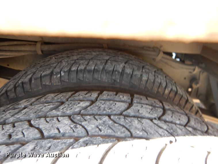 image for item EK9130 2011 Ford E350 Super Duty Star Tran shuttle bus