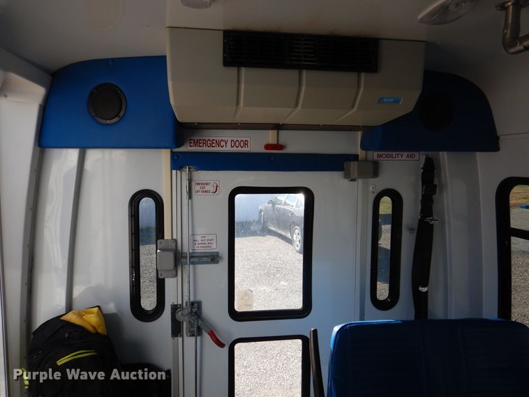 image for item EK9130 2011 Ford E350 Super Duty Star Tran shuttle bus