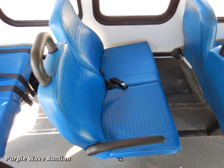 image for item EK9130 2011 Ford E350 Super Duty Star Tran shuttle bus