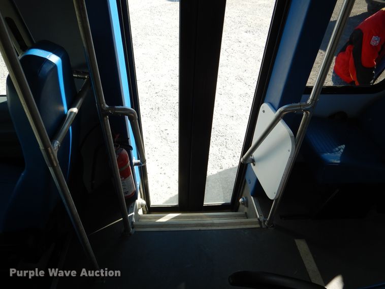 image for item EK9130 2011 Ford E350 Super Duty Star Tran shuttle bus