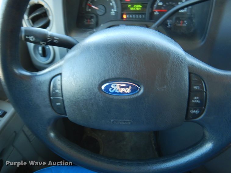 image for item EK9130 2011 Ford E350 Super Duty Star Tran shuttle bus