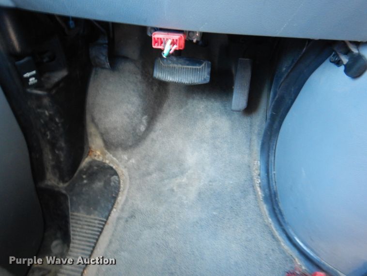 image for item EK9130 2011 Ford E350 Super Duty Star Tran shuttle bus