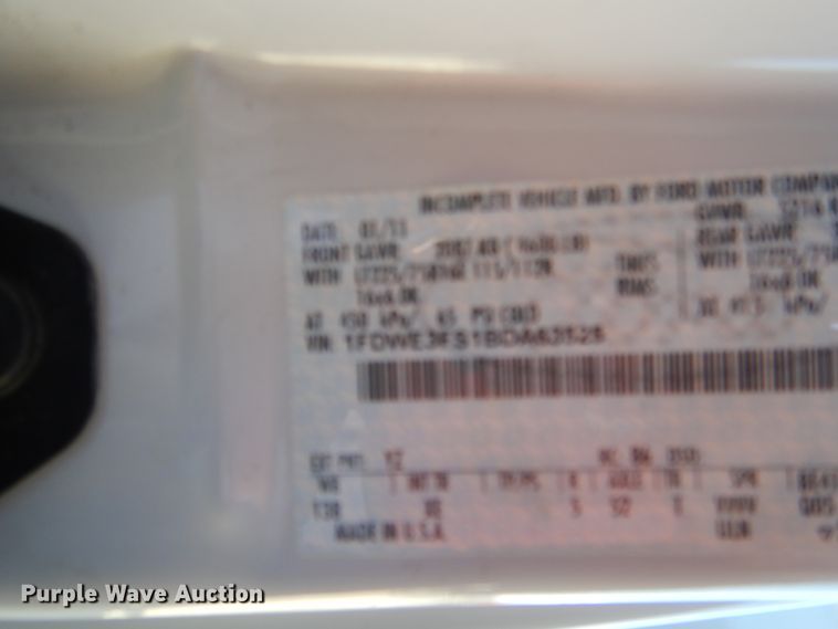 image for item EK9130 2011 Ford E350 Super Duty Star Tran shuttle bus