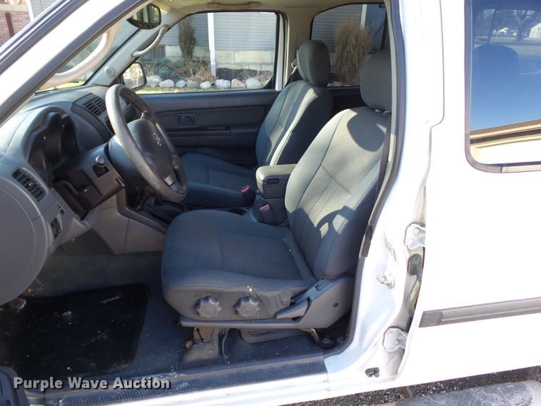 image for item EM9860 2004 Nissan Xterra SE SUV