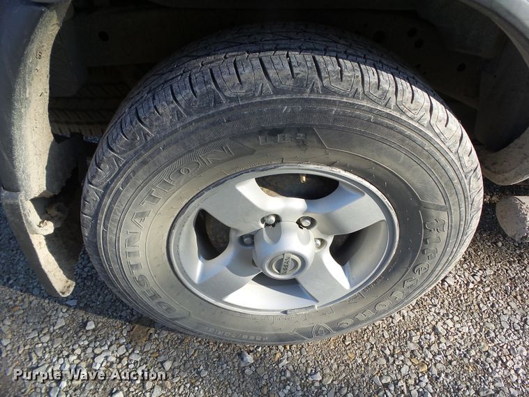 image for item EM9860 2004 Nissan Xterra SE SUV