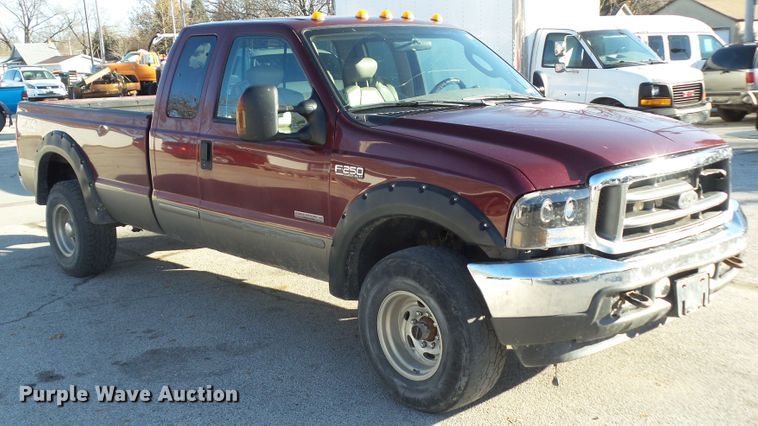 image for item EM9862 2004 Ford F250 Super Duty SuperCab pickup truck