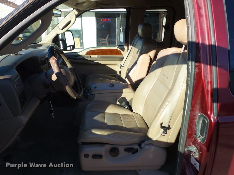 image for item EM9862 2004 Ford F250 Super Duty SuperCab pickup truck