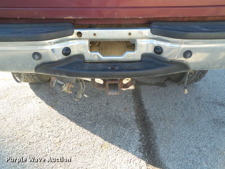 image for item EM9862 2004 Ford F250 Super Duty SuperCab pickup truck