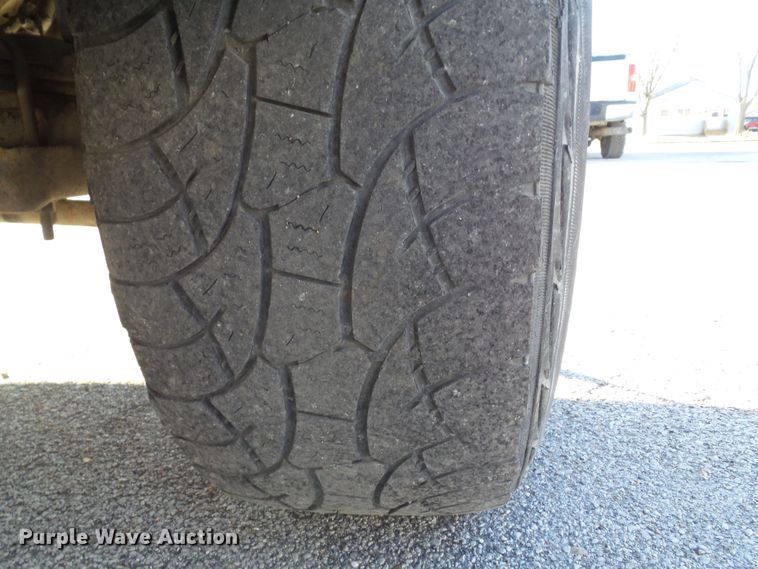 image for item EM9862 2004 Ford F250 Super Duty SuperCab pickup truck