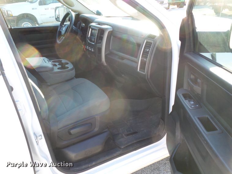 image for item EM9863 2014 Dodge Ram 1500 Quad Cab pickup truck