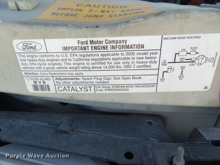 image for item EM9866 2005 Ford Econoline E450 Supreme BSSN22 shuttle bus