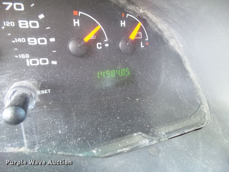 image for item EM9867 2006 Ford Econoline E450 Supreme BSSN22 shuttle bus