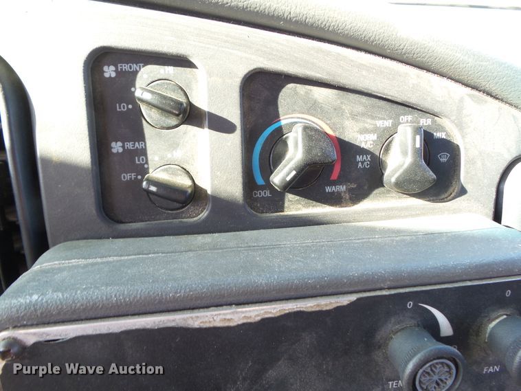 image for item EM9867 2006 Ford Econoline E450 Supreme BSSN22 shuttle bus