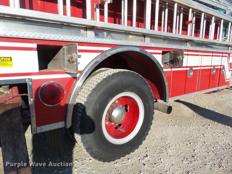 image for item EM9871 1973 Pierce SR-24768 ladder fire truck
