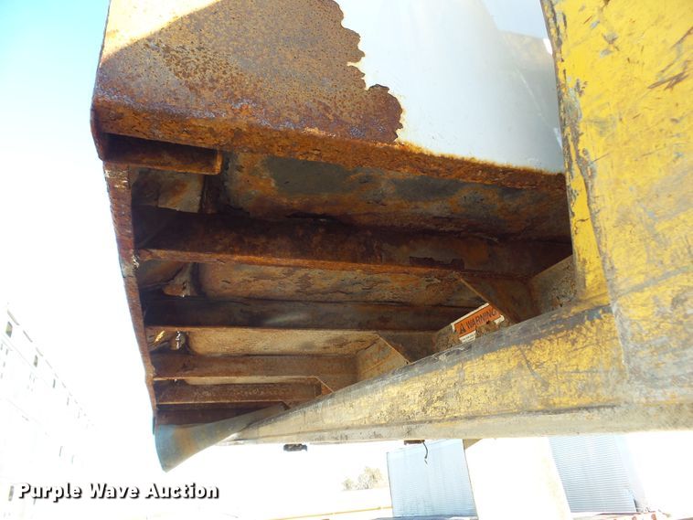 image for item EM9872 Steel dump bed