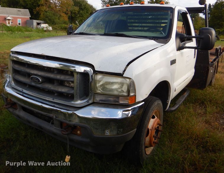 image for item EY9327 2002 Ford F450 Super Duty flatbed truck