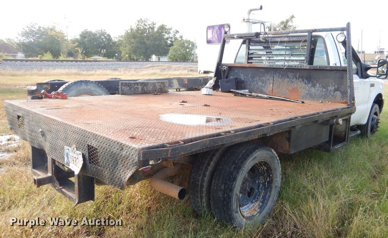 image for item EY9327 2002 Ford F450 Super Duty flatbed truck