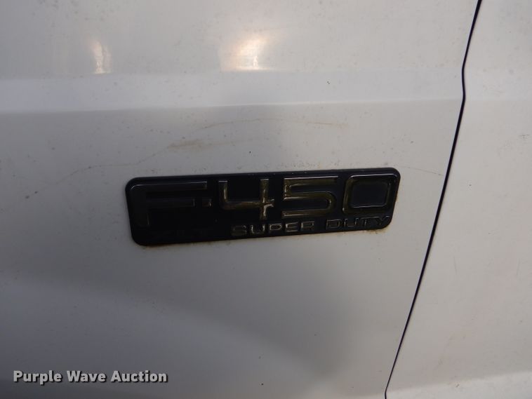 image for item EY9327 2002 Ford F450 Super Duty flatbed truck