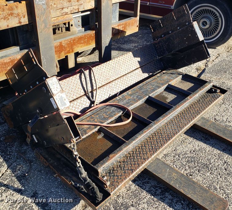image for item EZ9010 Tommy Gate end gate lift