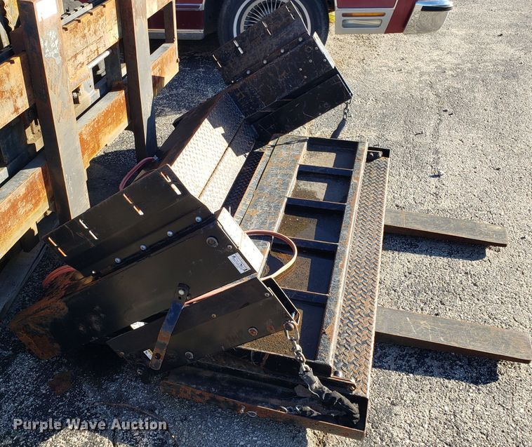 image for item EZ9010 Tommy Gate end gate lift