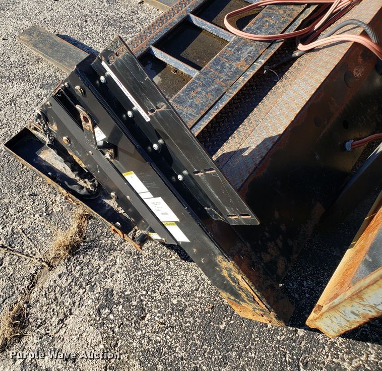 image for item EZ9010 Tommy Gate end gate lift