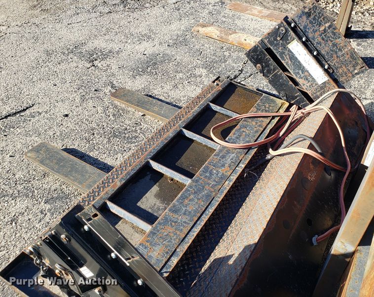 image for item EZ9010 Tommy Gate end gate lift