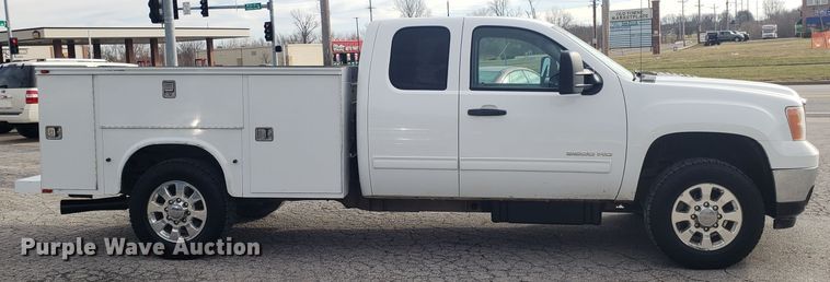 image for item EZ9034 2012 GMC Sierra 2500HD Ext. Cab utility bed pickup truck