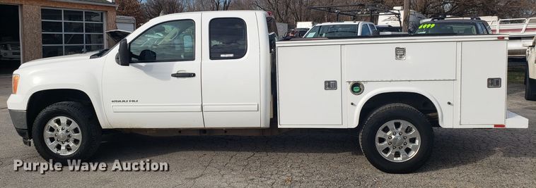 image for item EZ9034 2012 GMC Sierra 2500HD Ext. Cab utility bed pickup truck