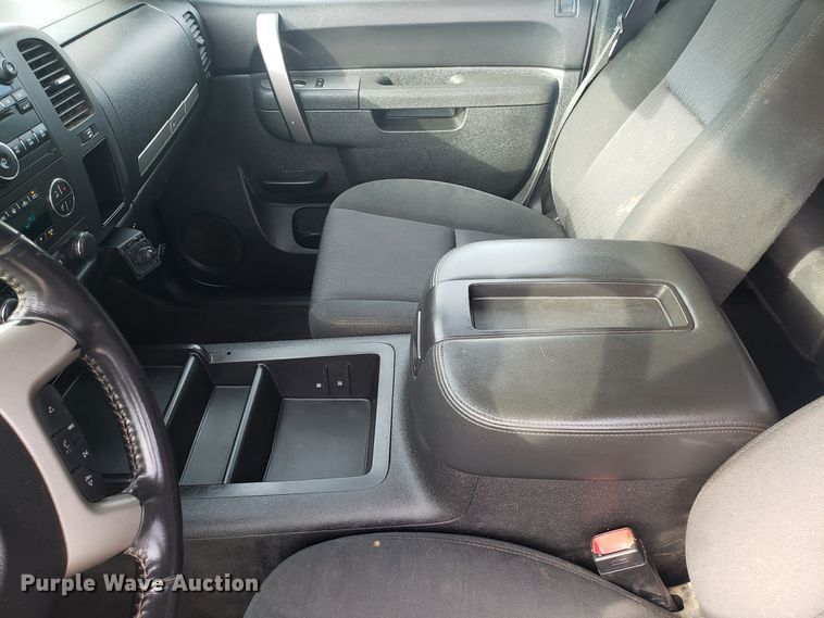 image for item EZ9034 2012 GMC Sierra 2500HD Ext. Cab utility bed pickup truck