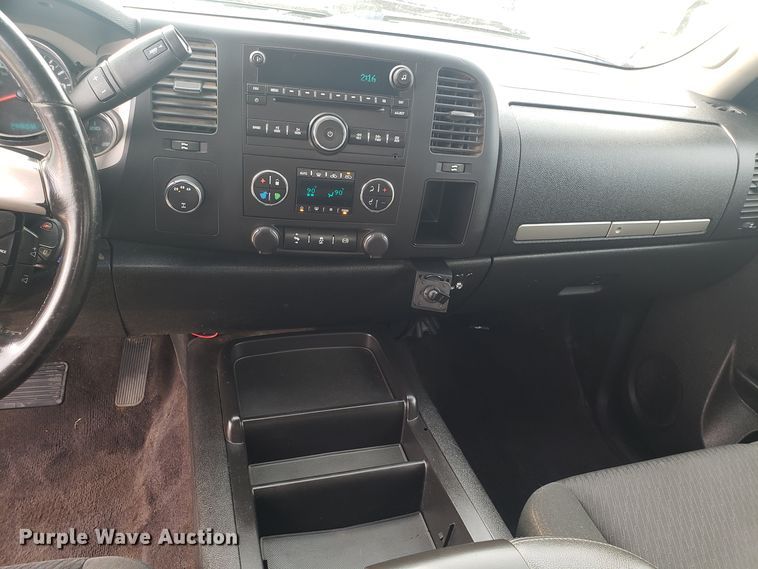 image for item EZ9034 2012 GMC Sierra 2500HD Ext. Cab utility bed pickup truck