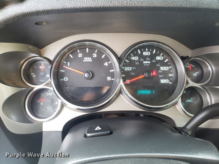 image for item EZ9034 2012 GMC Sierra 2500HD Ext. Cab utility bed pickup truck