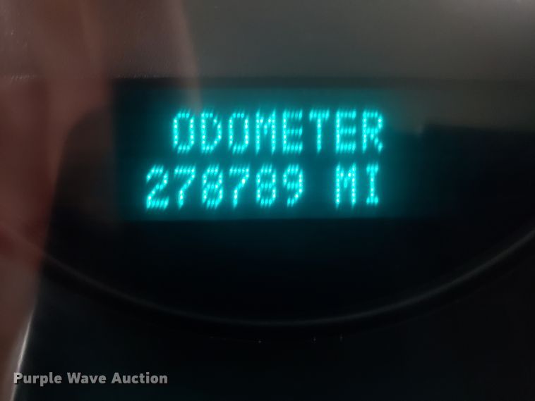 image for item EZ9034 2012 GMC Sierra 2500HD Ext. Cab utility bed pickup truck