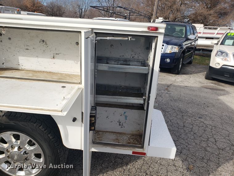 image for item EZ9034 2012 GMC Sierra 2500HD Ext. Cab utility bed pickup truck