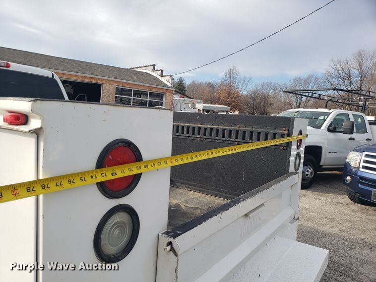 image for item EZ9034 2012 GMC Sierra 2500HD Ext. Cab utility bed pickup truck