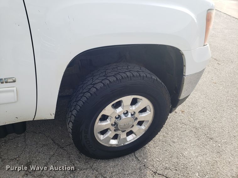 image for item EZ9034 2012 GMC Sierra 2500HD Ext. Cab utility bed pickup truck