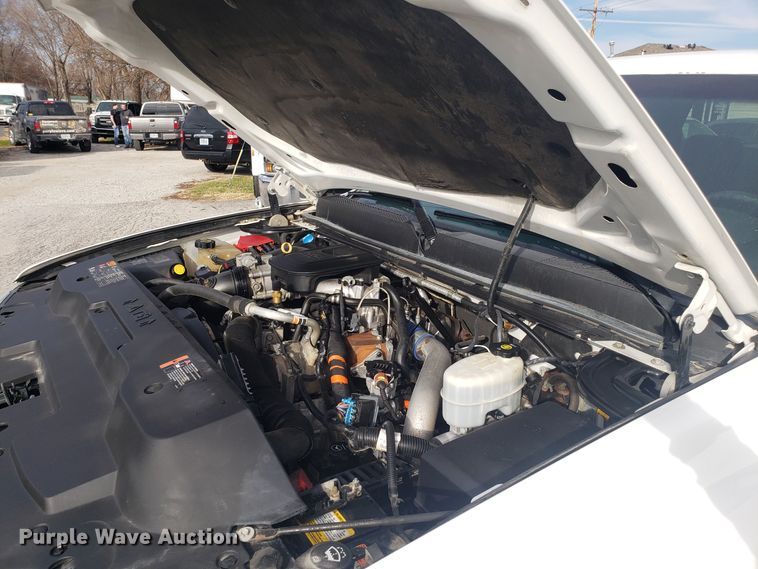 image for item EZ9034 2012 GMC Sierra 2500HD Ext. Cab utility bed pickup truck