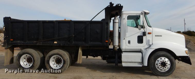 image for item FA9963 2000 International 9200i dump truck