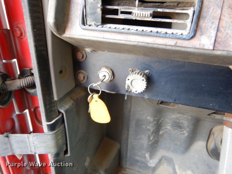 image for item FA9963 2000 International 9200i dump truck