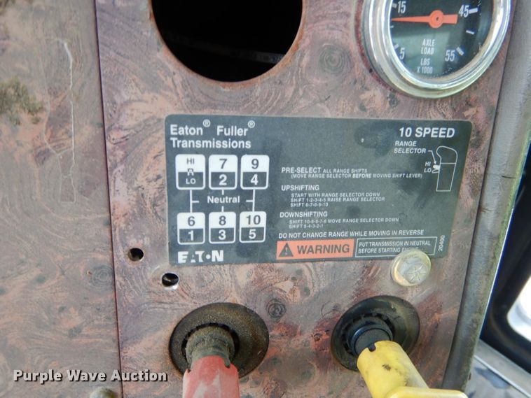 image for item FA9963 2000 International 9200i dump truck