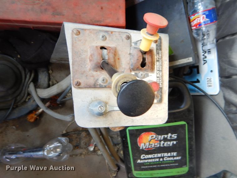 image for item FA9963 2000 International 9200i dump truck