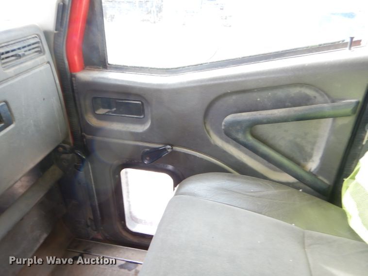 image for item FA9963 2000 International 9200i dump truck