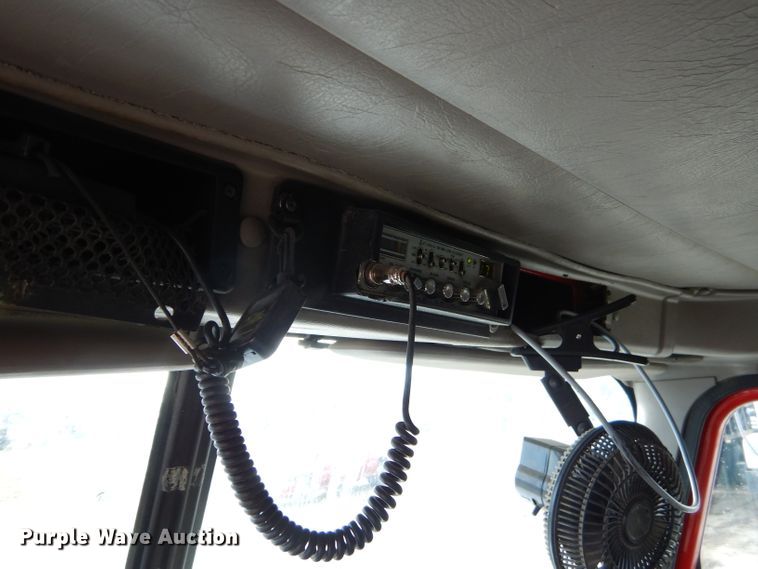 image for item FA9963 2000 International 9200i dump truck