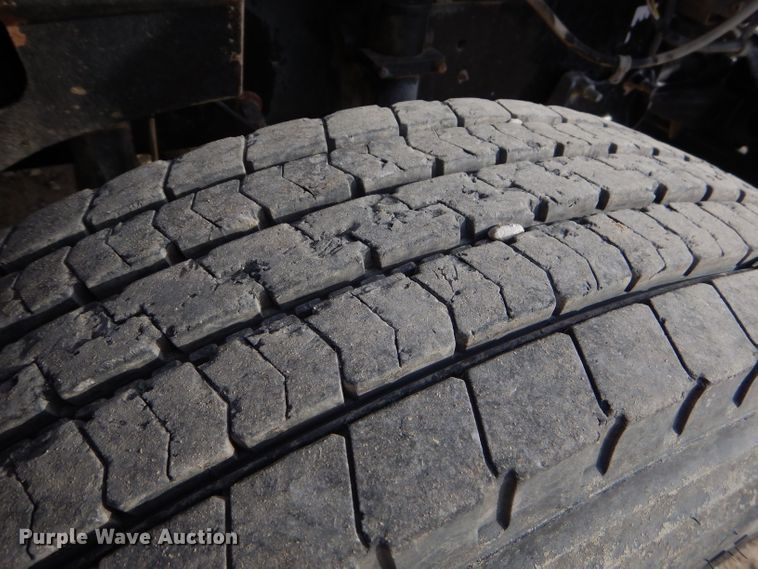 image for item FA9963 2000 International 9200i dump truck