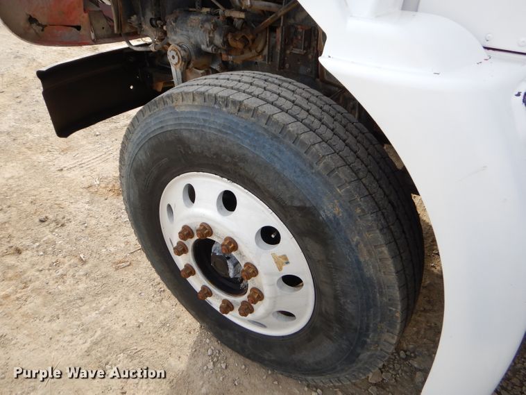 image for item FA9963 2000 International 9200i dump truck