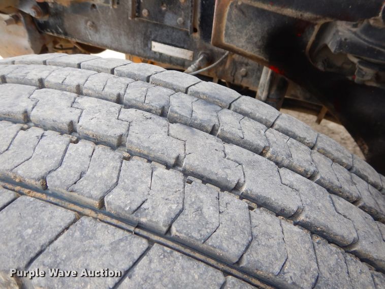 image for item FA9963 2000 International 9200i dump truck