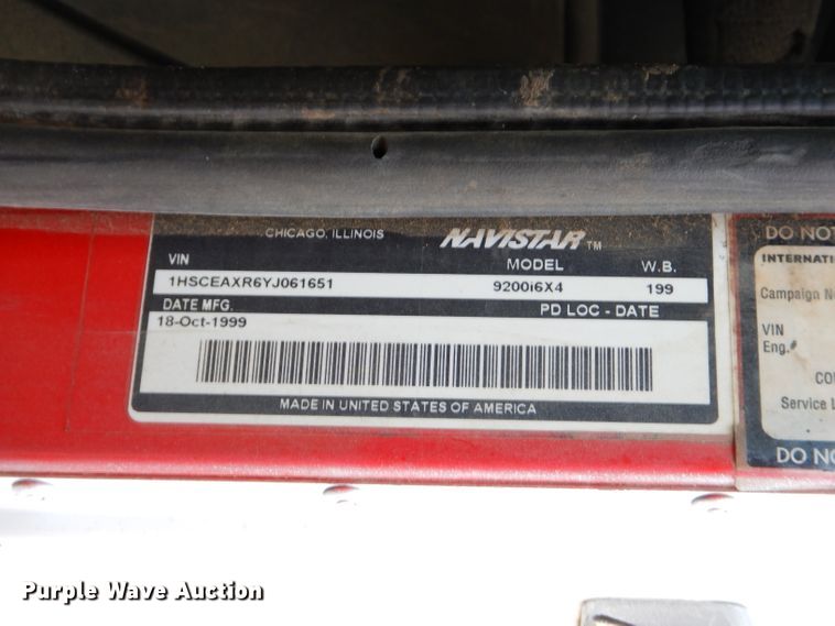 image for item FA9963 2000 International 9200i dump truck